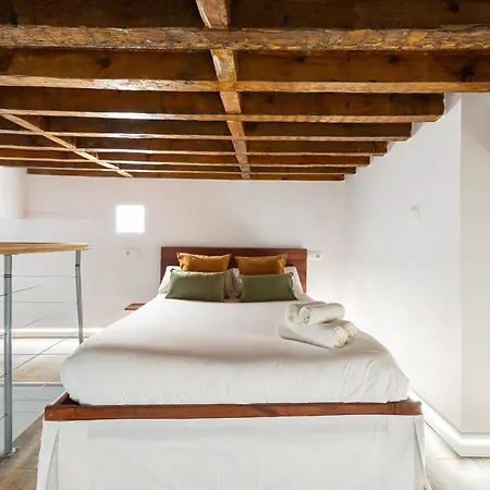 Apartamento Montano Excelente Situacion En El Centro Historico Y Al Lado De Los Mejores Restaurantes De Tapas Apartment Malaga